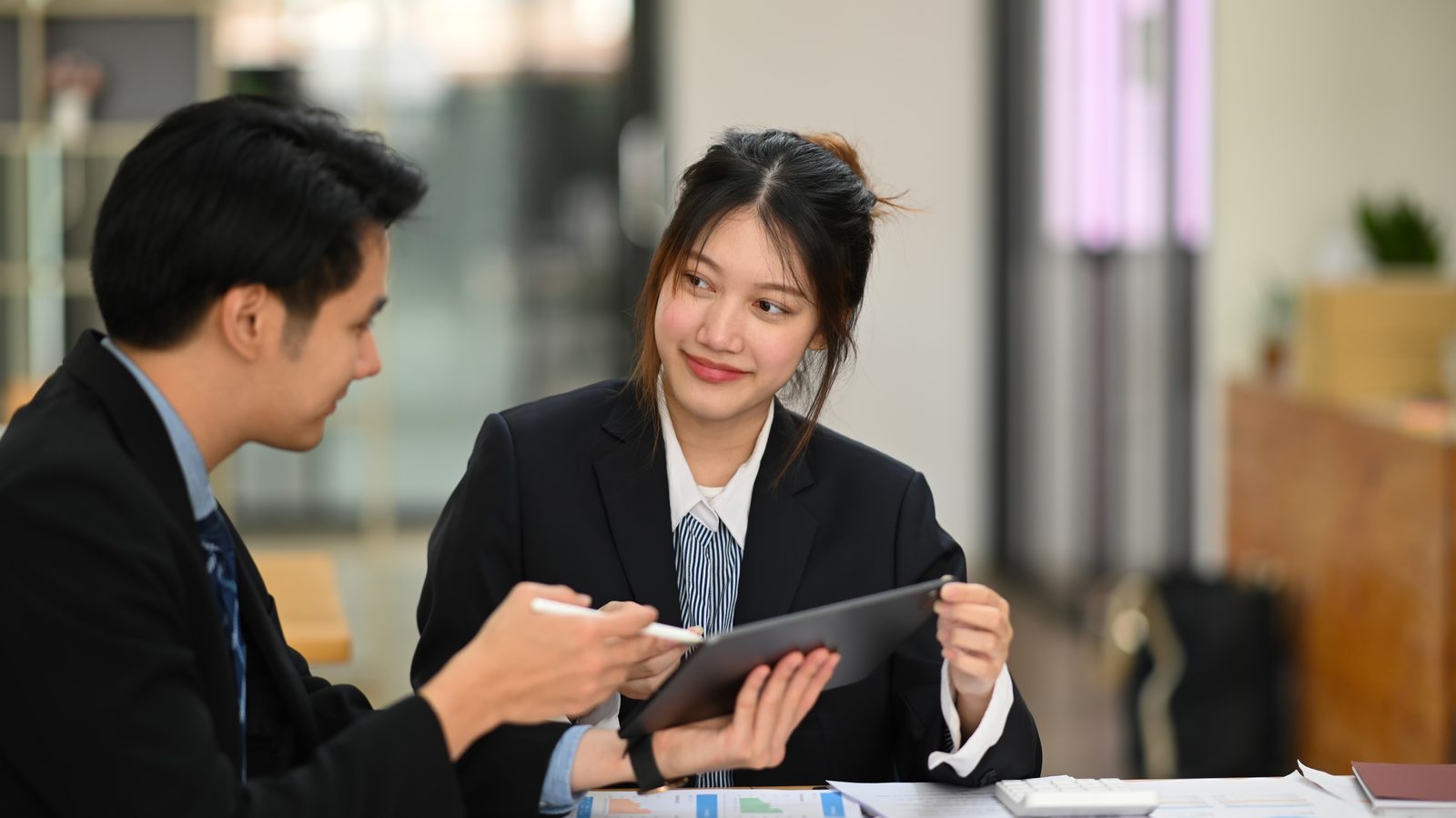투자 데모데이 진행 중견기업 해외사업팀 서비스 주제 관련 이미지