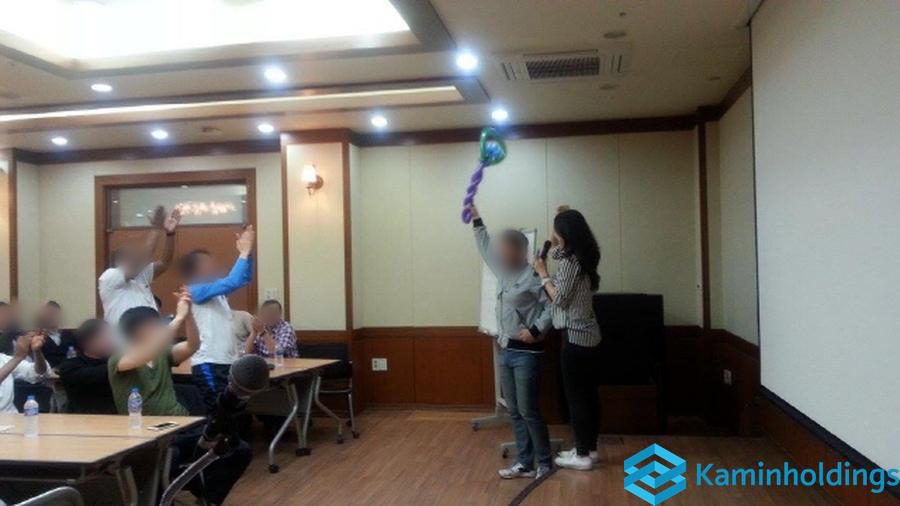 브랜드 팝업 오프닝 중견기업 해외사업팀 카민홀딩스 실제 업무 사진